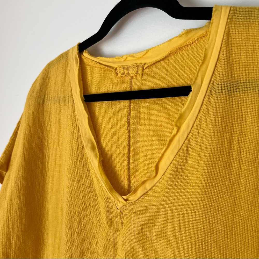 Made in Italy Textured Cotton Easy Tee in Sunflower Yellow Mustard color, size S